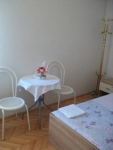 Others 2, Apartment Niki, Makarska