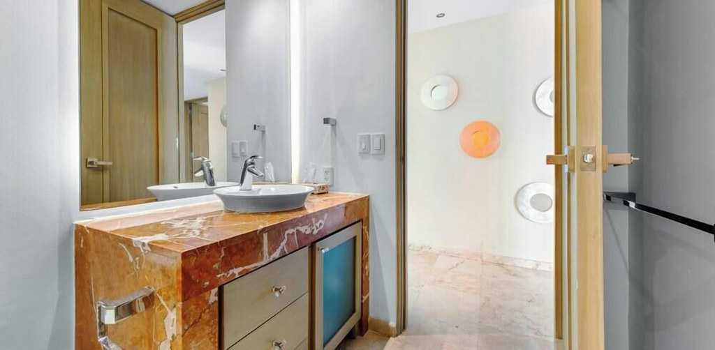 Bathroom 3, Luxury Oceanfront 4BR Condo - Pool - Ocean View, Puerto Vallarta