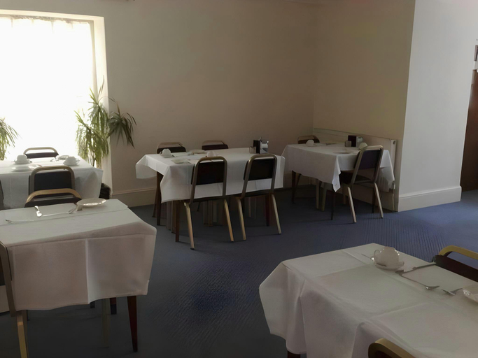 Food & Drinks 4, Central Hotel Golders Green, London