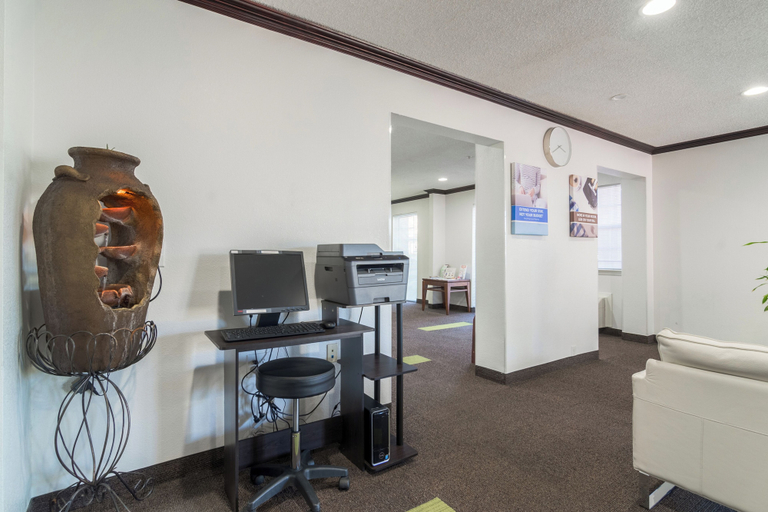 Business center, Everstay Living Extended Stay, Collin