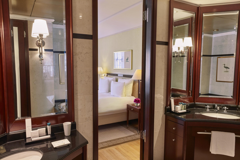 Bathroom 5, Hotel Adlon Kempinski, Berlin