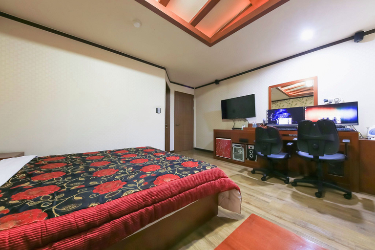 Bedroom 2, Cheonan Taejo, Cheonan