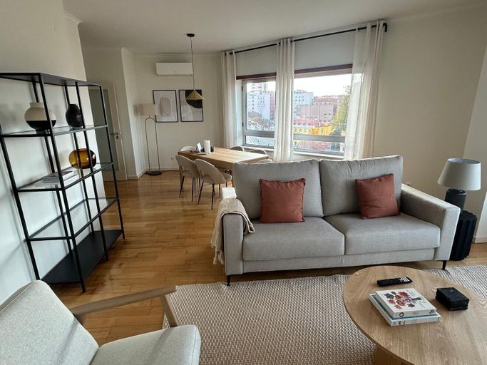 Living area 3, Areeiro Elegant Modern by Homing, Lisbon