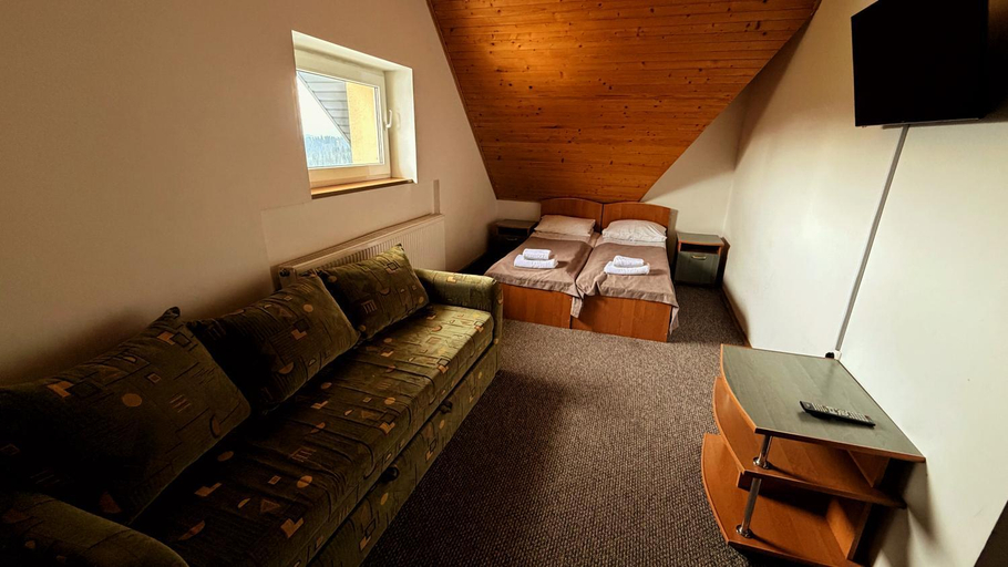Bedroom 2, Готель Яблуниця, Rakhivs'kyi