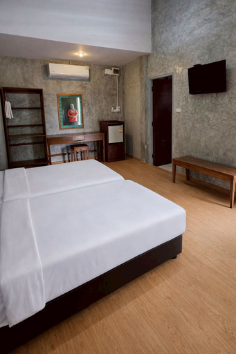 Room 5, Na Ville Resort, Muang Sing Buri