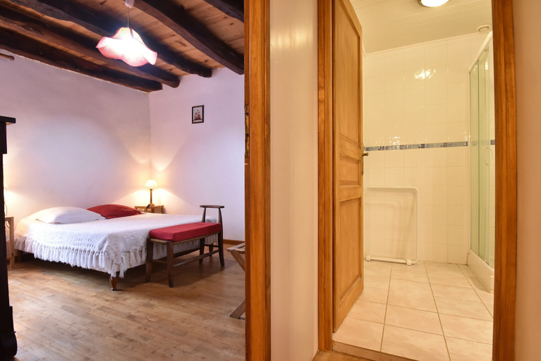 Room 5, Scenic Home in Berbiguieres, Dordogne