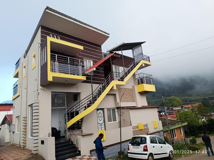 Exterior & Views