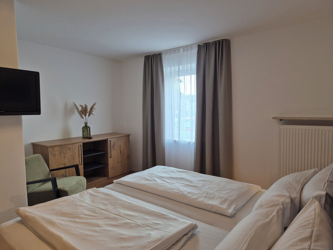 Bedroom 3, Hotel Gasthof Kern, Rosenheim