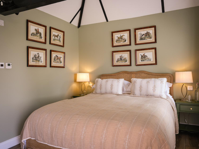 Bedroom 2, Cowdray Lodge B&B rooms, West Sussex