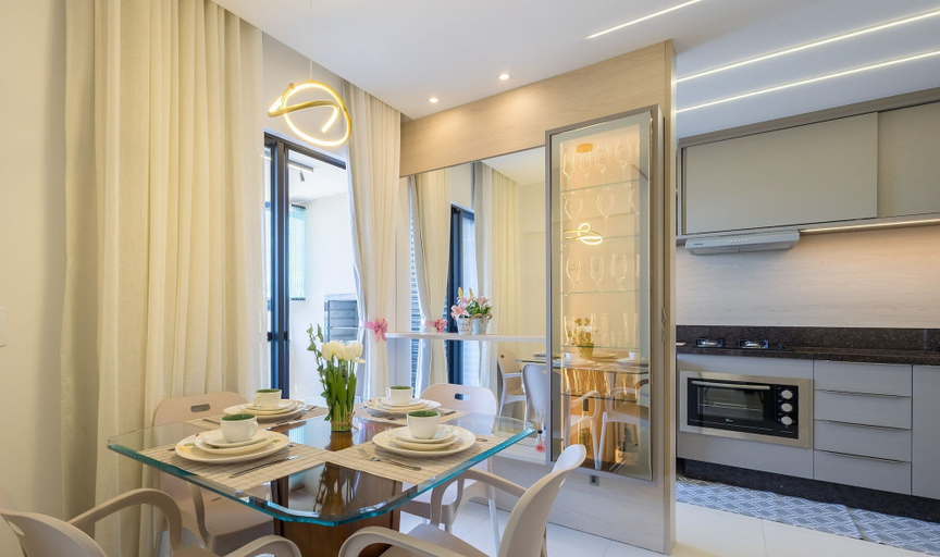 Dining 4, Estadia completa com piscina a 400m da Praia da Armação \- SKL, Penha