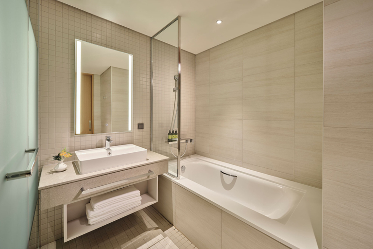 Bathroom 4, Lotte Hotel & Resort Gimhae, Gimhae