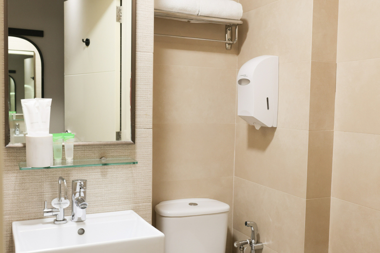 Bathroom 5, Days Inn by Wyndham Singapore Novena - Newly Renovated, Singapura
