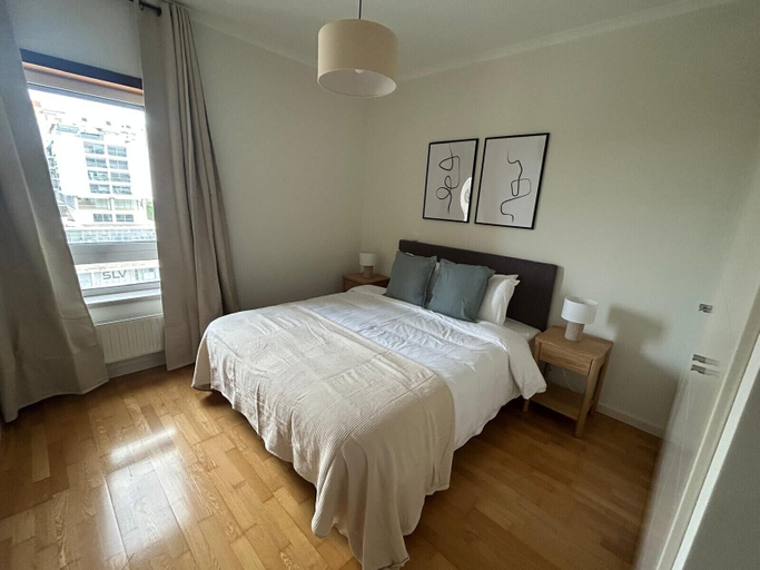 Room 2, Areeiro Elegant Modern by Homing, Lisbon
