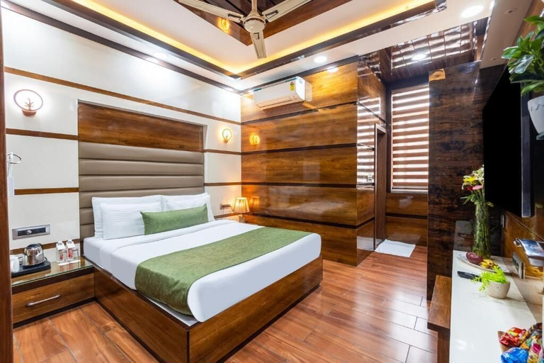 Room 5, OPO Essential Rodali, Delhi