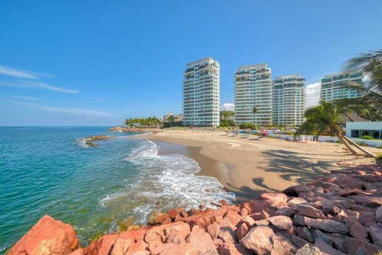 Beach 2, Luxury Oceanfront 4BR Condo - Pool - Ocean View, Puerto Vallarta