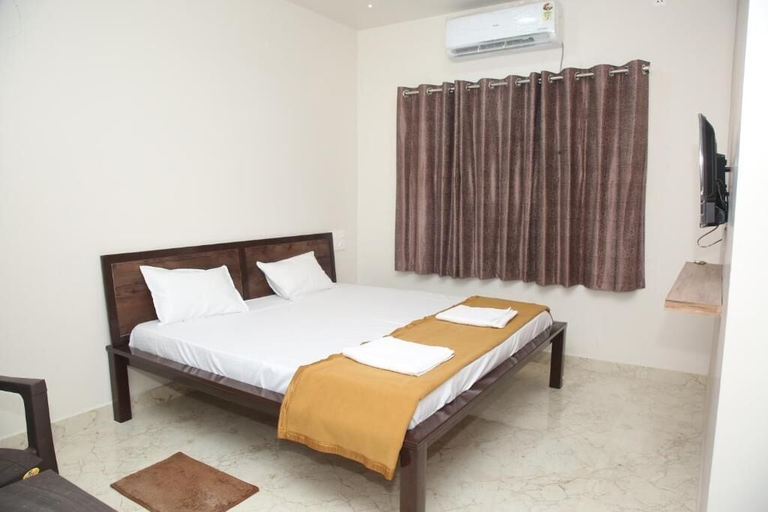 Others 4, Hotel Madhusudan Executive, Kolhapur