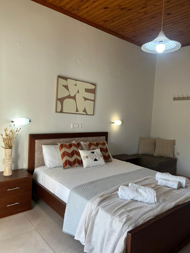 Bedroom 2, Antonio Studios, Ionian Islands