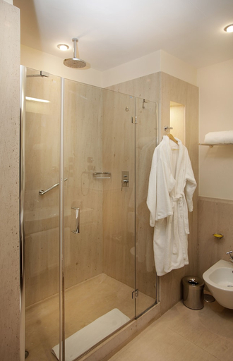 Bathroom 5, Esplanade Boutique Hotel, Salerno