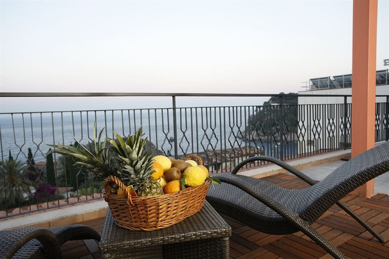 Others, Hotel Villa Esperia, Messina