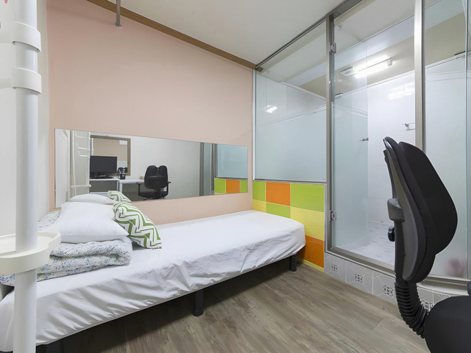 Bedroom 5, Hostel Metro, Dong-daemun