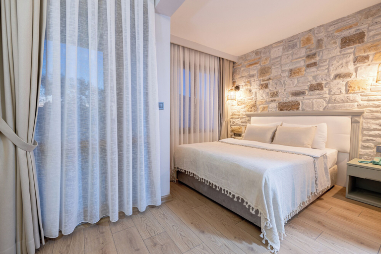 Bedroom 4, Hanedan Hotel, Foça