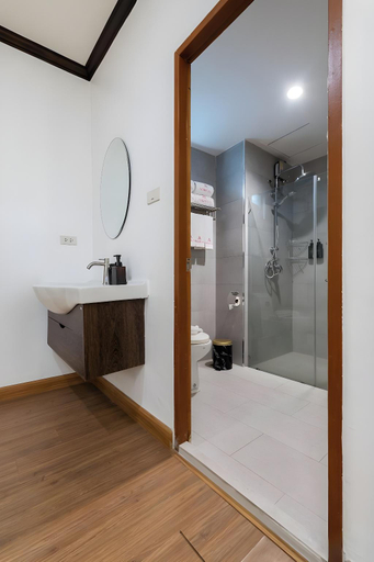 Bathroom 5, Arawana Express North Pattaya, Pattaya