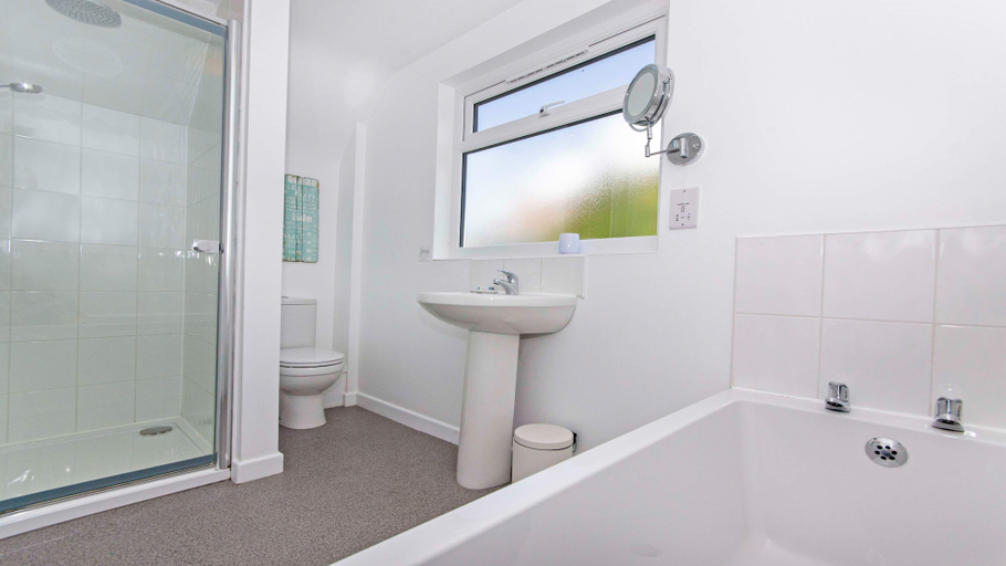 Bathroom 4, Rooftops Braunton 4 Bed Sleeps 8 Beautiful Views, Devon