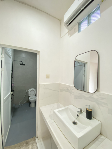 Bathroom 4, KIMS STAY SYARIAH, Jember