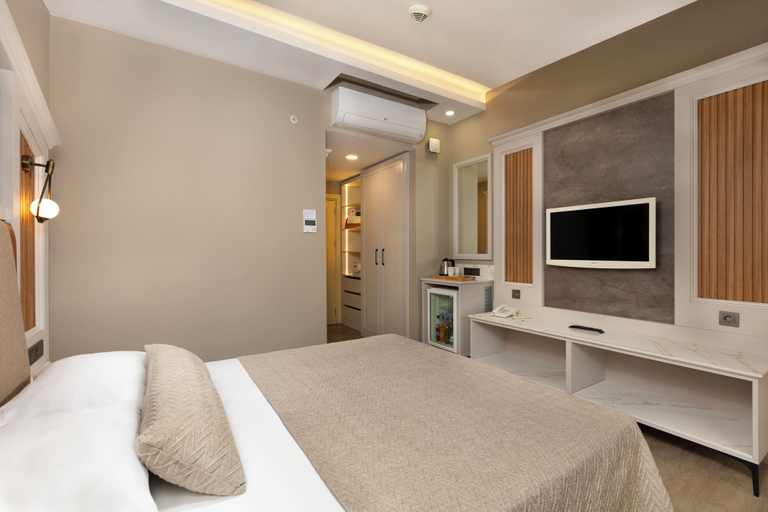 Bedroom 4, Club Hotel Phaselis Rose, Kemer