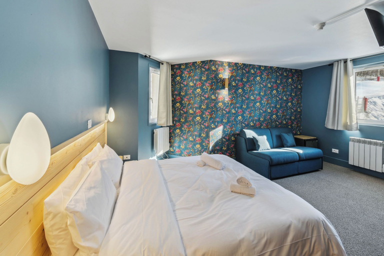 Bedroom 5, Hôtel Turan, Isère