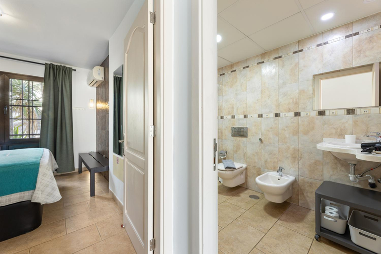 Bathroom 3, apartment golden costa teguise, Las Palmas
