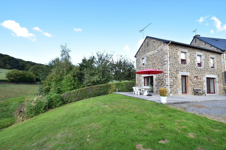 Exterior 3, Peaceful Stay Near Lake, Manche