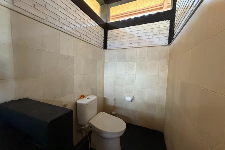Bathroom 5, Hi Blue Bali Melasti Dive Resort, Karangasem