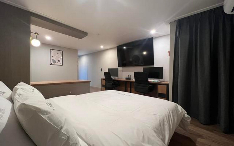 Bedroom 4, Suwon (Seryu Station) Phoenix, Suwon