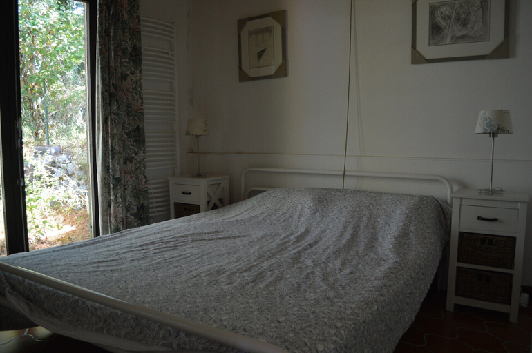 Room 3, Holiday Home in Fayence With Private Pool, Var