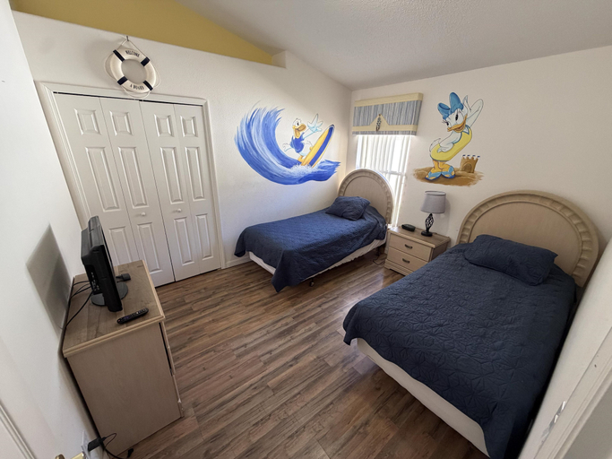 Bedroom 2, Daisy's Den - Five Bedroom Home, Osceola