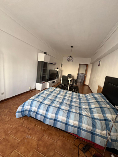 Bedroom 4, Quarto de Casal Acolhedor, Almada