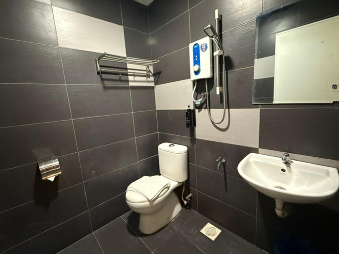 Bathroom, Swing & Pillows @ Skudai Johor, Johor Bahru