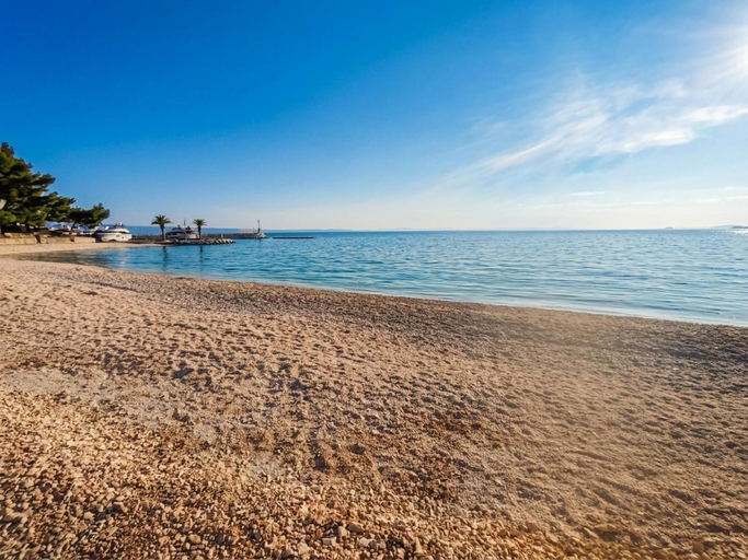 Others 4, Just Meters from the sea Lavica Beachfront Apartments, Podstrana