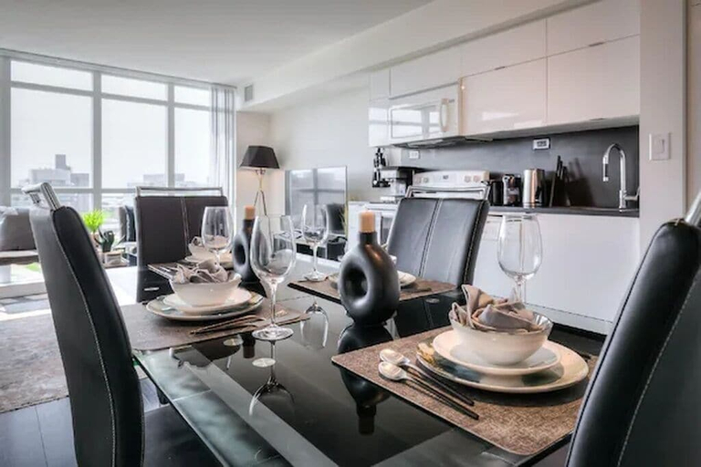 Private kitchen 3, Lakeview Stay Retreat Hotel DT, Toronto