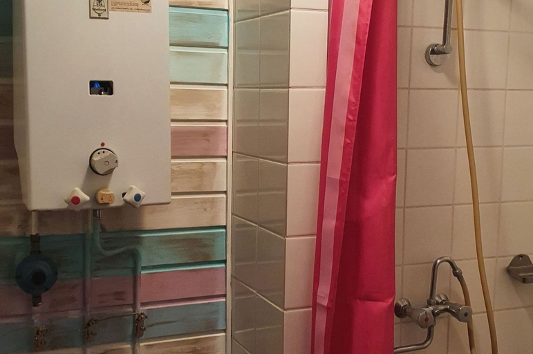 Bathroom 3, Lanklaar Chalet with Garden, Limburg