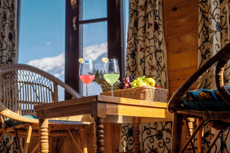 Outdoor dining, Bombay Palace, Anantnag
