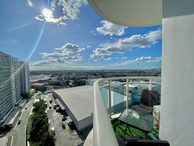 Property grounds 2, The Cozy-Corner Azure Residences, Parañaque