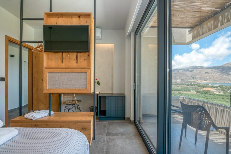 Room 4, Nusa Retreat - Seaview luxury residences - ideal for groups, Crete