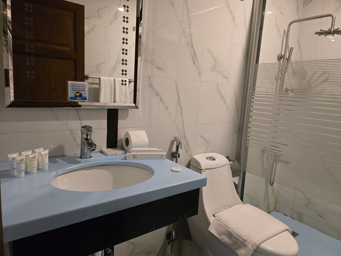 Bathroom 4, Dar Al Wedad Hotel, Jeddah