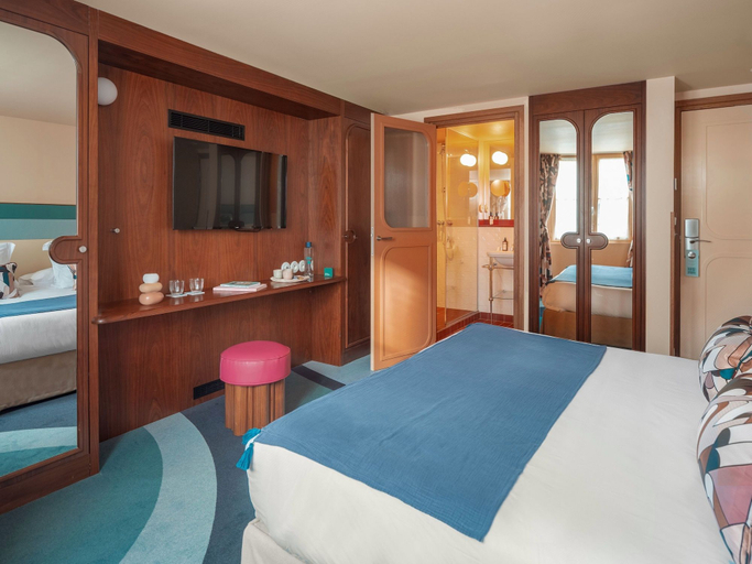 Bedroom 2, Saint Andre Des Arts, Paris
