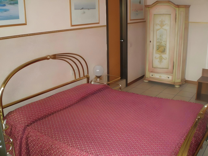 Bedroom 2, Hotel Ariston, Venezia