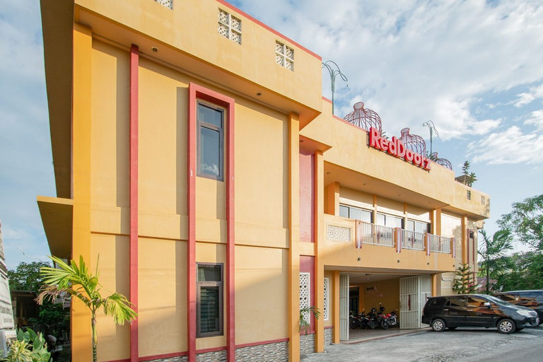 Exterior & Views 2, RedDoorz Syariah @ Jalan Gajah Mada Meulaboh, West Aceh