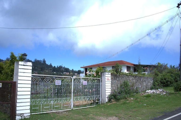 Property grounds 5, Kodai Blossom Cottages, Dindigul