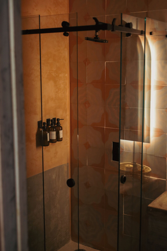Bathroom 5, Casa Malagua Hotel Boutique, Dist. Pochutla